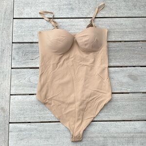 Skims Contour Lift NWT never worn thong bodysuit